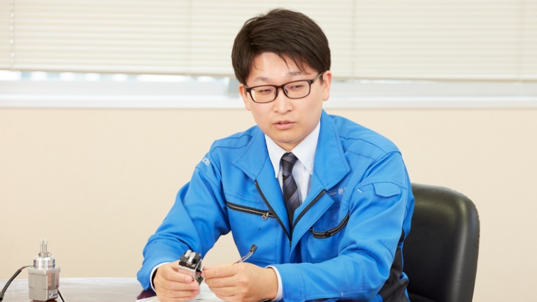 Akihiko Kameyama, ผู้จัดการ, แผนกเทคโนโลยีการขาย,  ฝ่ายขาย, บริษัท Tokuden